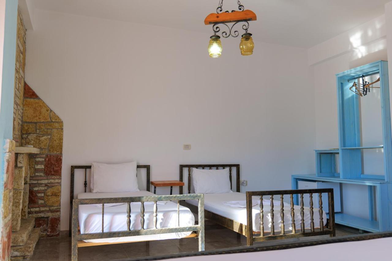 John'S Guesthouse Ksamil Exterior foto