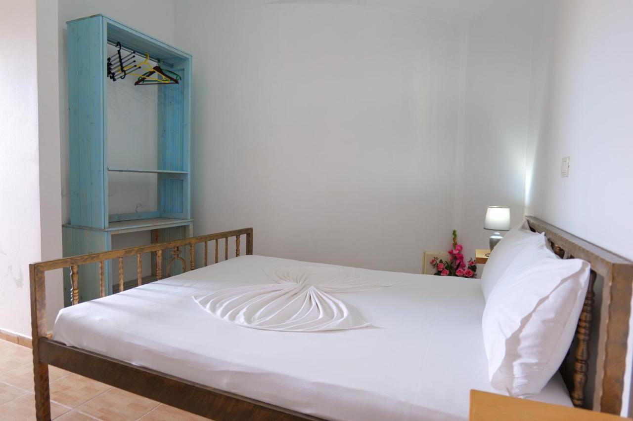 John'S Guesthouse Ksamil Exterior foto