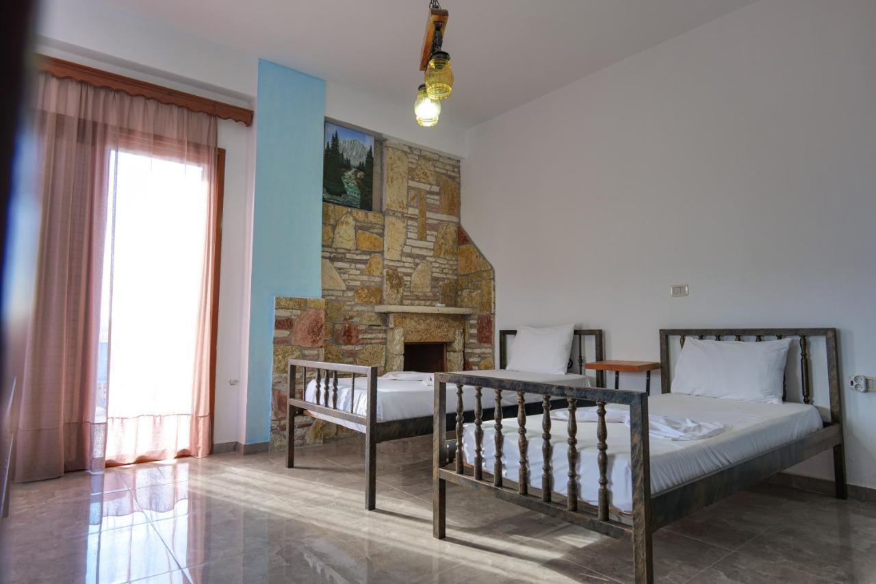 John'S Guesthouse Ksamil Exterior foto