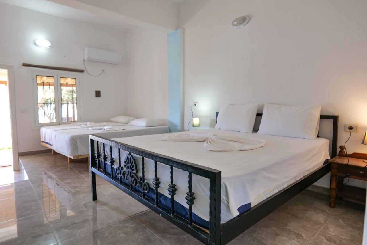 John'S Guesthouse Ksamil Exterior foto