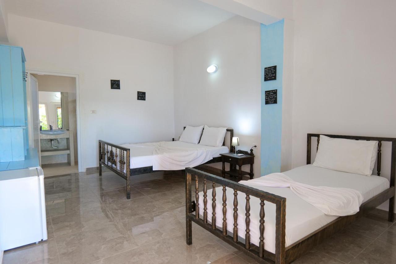 John'S Guesthouse Ksamil Exterior foto