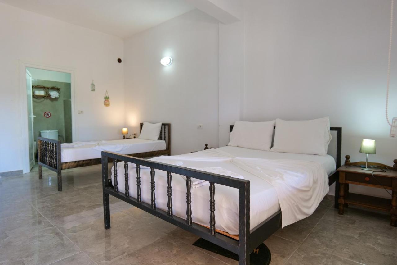 John'S Guesthouse Ksamil Exterior foto
