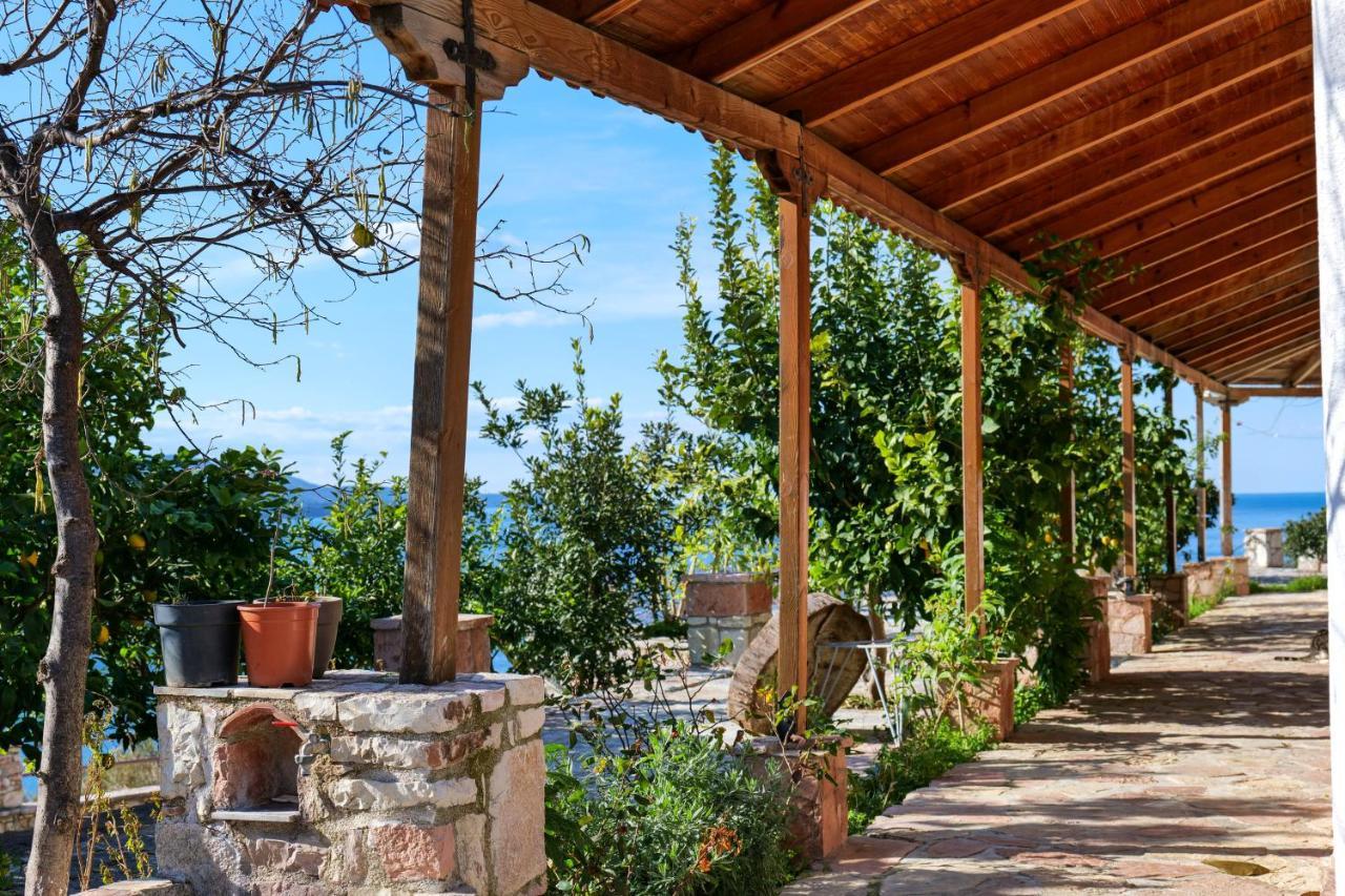 John'S Guesthouse Ksamil Exterior foto