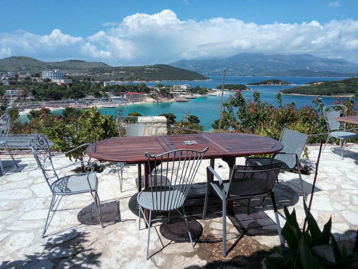 John'S Guesthouse Ksamil Exterior foto
