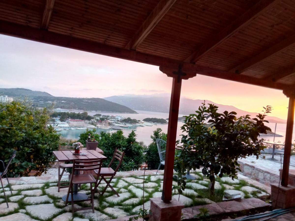 John'S Guesthouse Ksamil Exterior foto